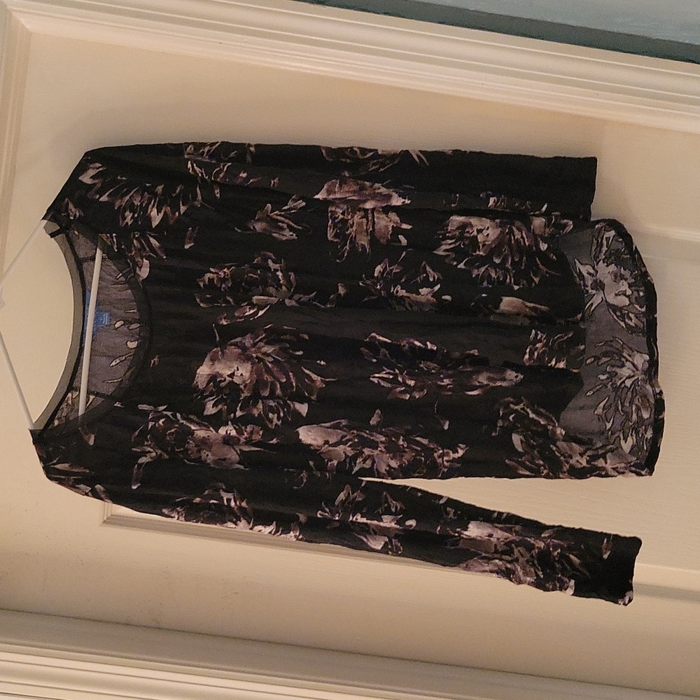 Simply Vera Sheer blouse